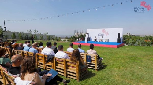 2021 թվականի այս օրը՝ օգոստոսի 15-ին ստեղծվեց «Ապրելու երկիր» կուսակցությունը
