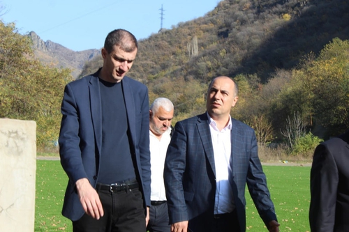 «Ապրելու երկիր» կուսակցության քաղաքական խորհրդի անդամները Ալավերդիում էին ծանոթանալու համայնքում կատարվող աշխատանքներին