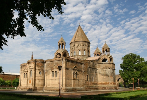 Հայ Առաքելական Եկեղեցու դերը և կարևորությունը հայ ժողովրդի կյանքում անքննելի է․ «Ապրելու երկիր»  կուսակցություն