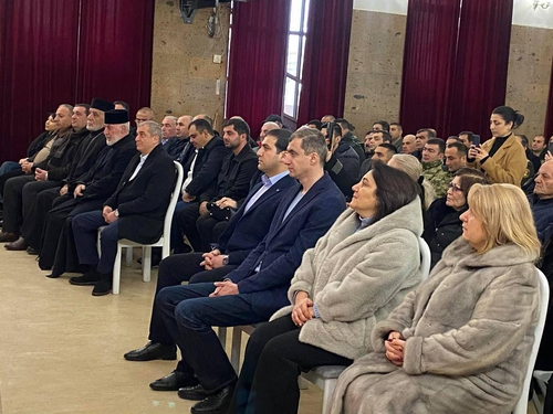 Մեսրոպ Առաքելյանը Փարաքարում մասնակցել է Հայոց բանակի օրվա առթիվ կազմակերպված տոնական միջոցառման